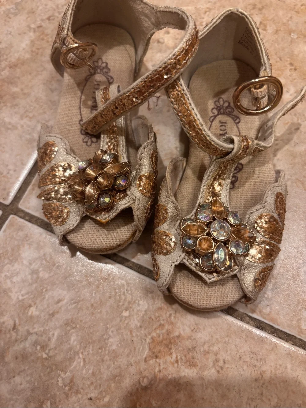 Joyfolie glittery gold